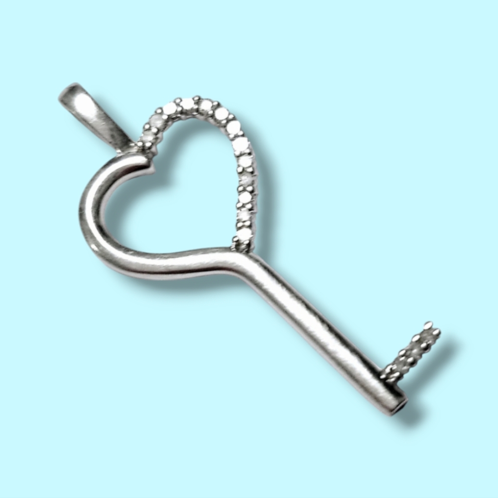 10K Diamond Key White Gold Pendant